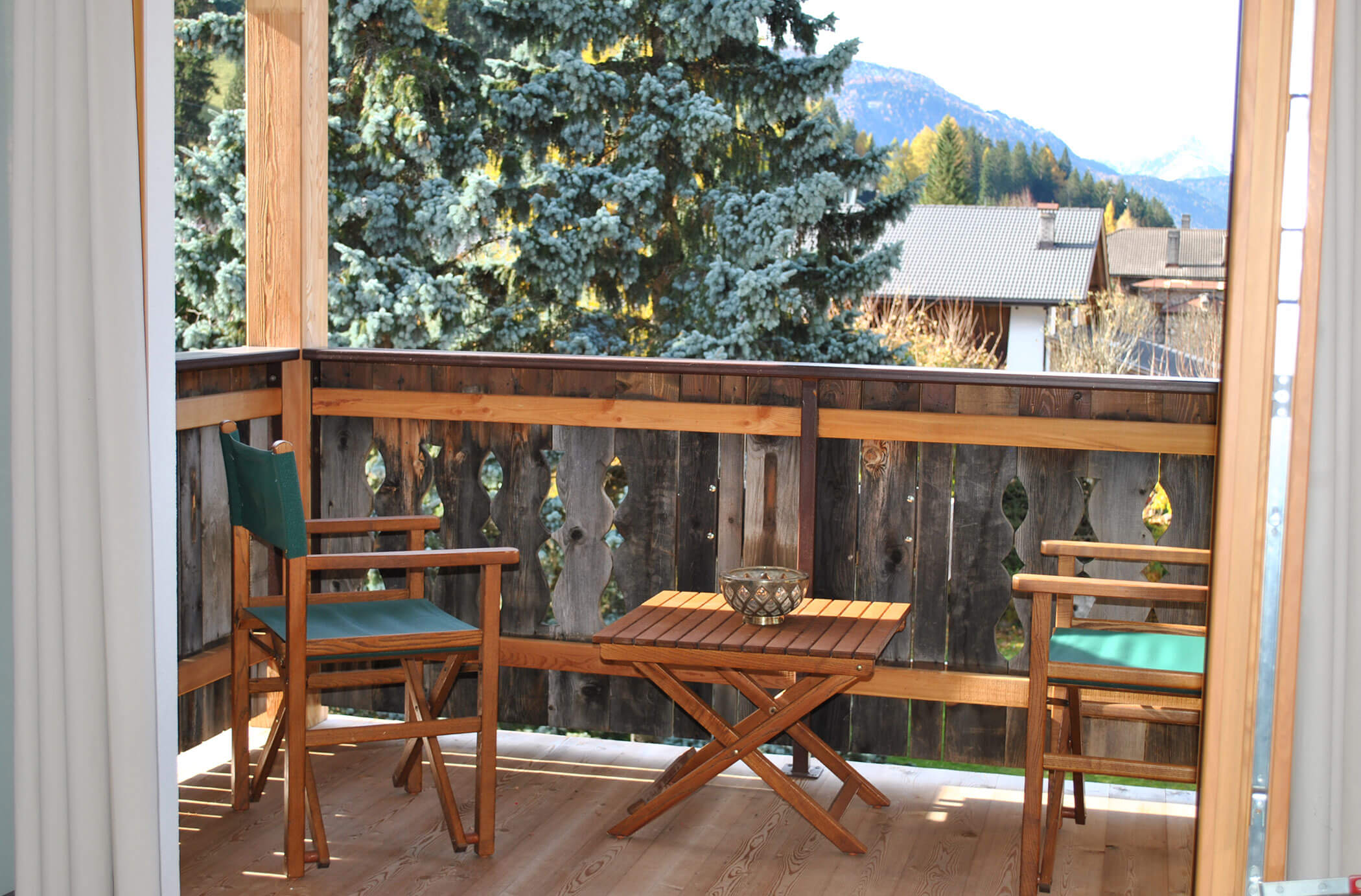 Wohnung Dolomiti - Balkon mit Stühle - Residence Burgmann Weilicher